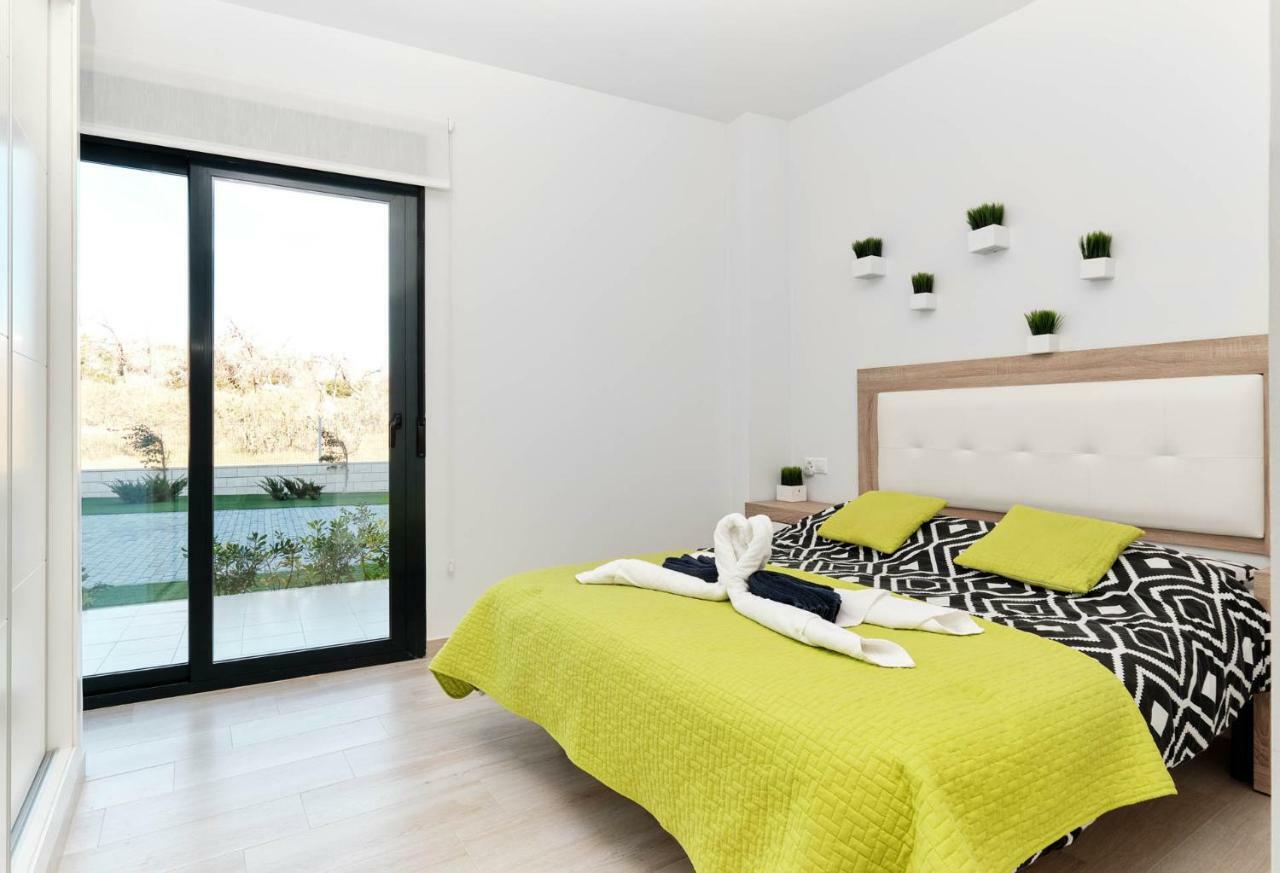 Sunny Sea Apartment La Mata  Ngoại thất bức ảnh